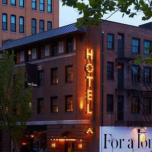 Neptune, An Ash Hotel